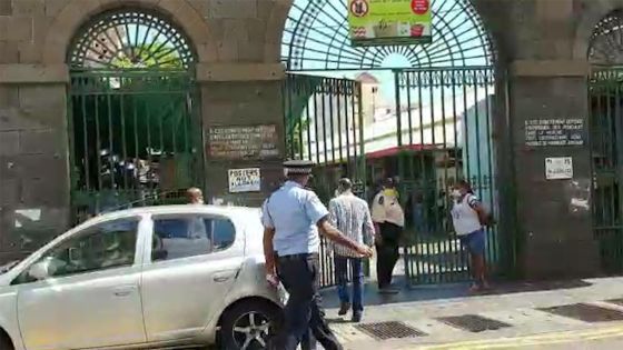 Réouverture partielle jeudi : au marché central, 50 personnes seulement autorisées à l’intérieur