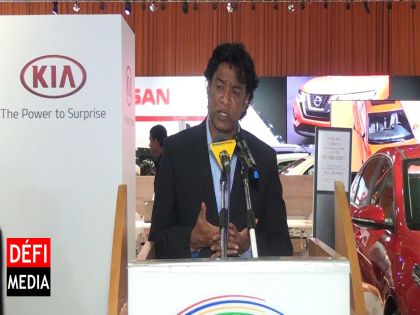 Suivez l'ouverture officielle du Salon de l'Automobile