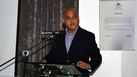 Démission de Sawmynaden : Callichurn s’occupera du portefeuille du Commerce