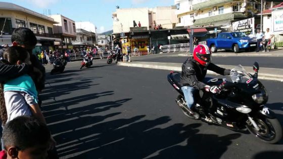 Kadhafi Square, Plaine-Verte : démonstrations de différents sports mécaniques 