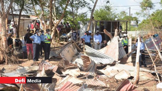 Squatters  : Les Verts fraternels regrettent la démolition des «cases» en plein confinement 