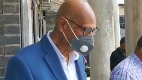 Affaire St-Louis : l’Icac reproche à Swaley Kasenally d’avoir obtenu six billets d'avion et Rs 500 000 de la firme BWSC