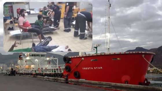 Un pétrolier mauricien s’échoue à La Réunion, les 11 marins secourus