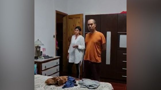 La vidéo de la perquisition policière chez la compagne de l'avocat Akil Bissessur 