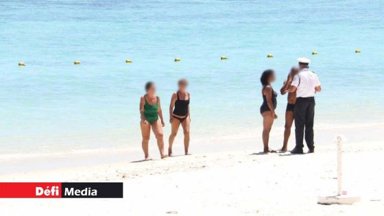 Restrictions sanitaires : descente policière aux abords des plages et des bungalows