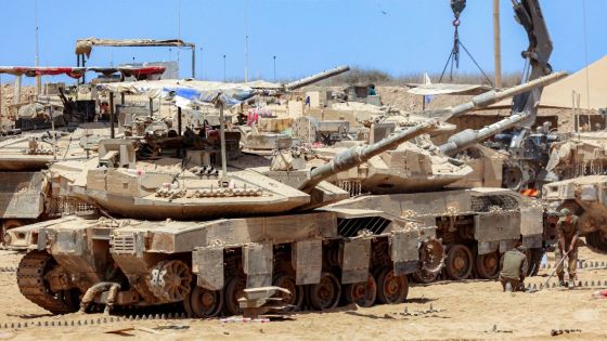 Israël : devant le bureau du Premier ministre, d'ex-otages appellent à la fin de la guerre à Gaza