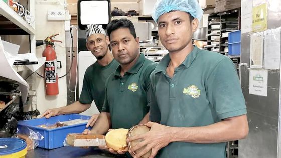 Classification, accréditation, IA… : les clés du nouveau dispositif pour les permis de travail 