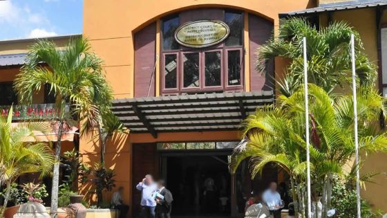 Retraits frauduleux sur les compte de clients : une employée de banque arrêtée pour vol de Rs 779 000