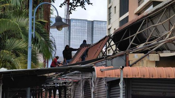 Port-Louis : La mairie maintient la démolition des étals au Ruisseau du Pouce malgré les protestations