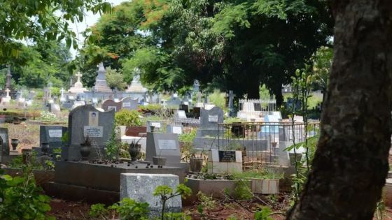 Cimetière de Bois-Marchand : un «tombaliste» agressé à la tête avec une pioche