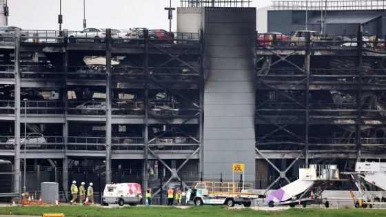Tous les vols suspendus à l'aéroport londonien de Luton en raison d'un important incendie