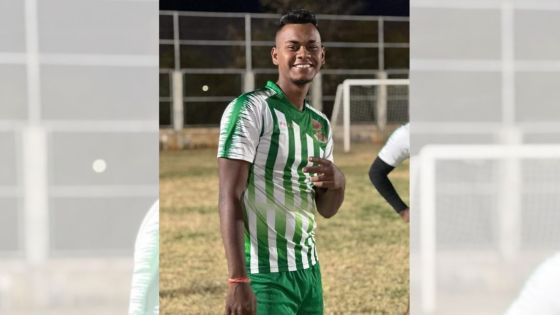 Sa moto a percuté un pylône de Safe City : fin tragique pour Manish, 19 ans ; témoignage de son père