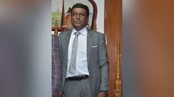 Conseil de district de Rivière-du-Rempart : motion de blâme contre le président Prembhoodas Ellayah