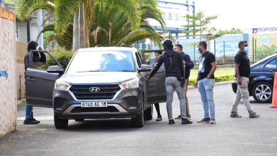 Descente de la SST chez Akil Bissessur