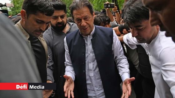 Pakistan: l'ex-Premier ministre Imran Khan interdit d'élection pendant cinq ans