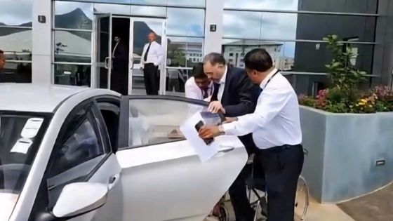 Affaire Ravatomanga : Junaid Fakim à la FCC sur fauteuil roulant