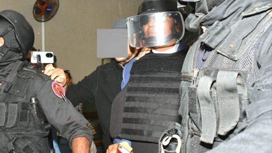 Affaire « Reward Money » : arrivée du SP Jagai au tribunal sous forte escorte policière