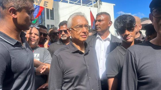 Manif contre le relèvement de la pension de vieillesse à 65 ans : «Nous sommes solidaires des syndicats», déclare Pravind Jugnauth