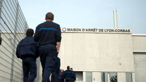 France : il s'évade caché dans le sac de son co-détenu libérable