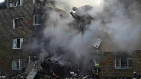 Ukraine: des frappes russes font un mort et une dizaine de blessés à Dipropetrovsk