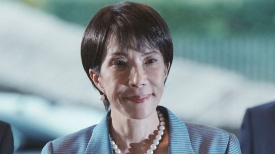 Sanae Takaichi, première femme à diriger le Japon, entre dans l'Histoire