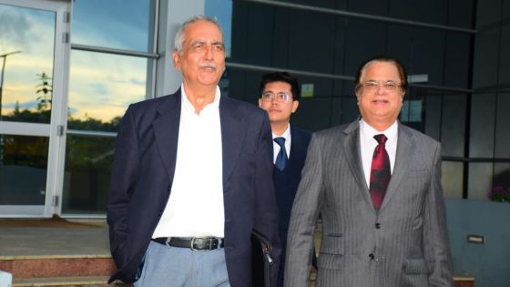 Attribution de contrats de Rs 30 milliards à Mercantile & Maritime Group : Rajiv Servansingh autorisé à partir après son audition à la FCC