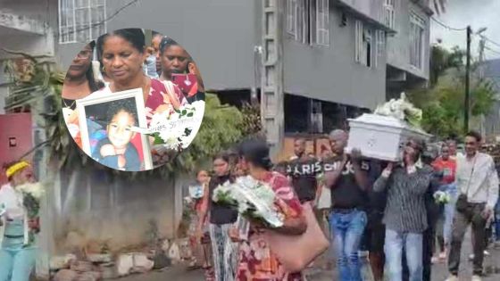 Funérailles émouvantes pour Keyan, 3 ans, victime d’un tragique accident à Résidence La Cure