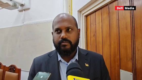 Kugan Parapen : «Se pa parski nou pa kominike kuma nou ti pe kominike dan le passé ki nou inn renie nou bann valer ek nou bann prinsip»