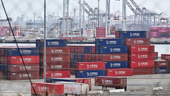 Droits de douanes américains: la Chine prête à se battre jusqu'au bout