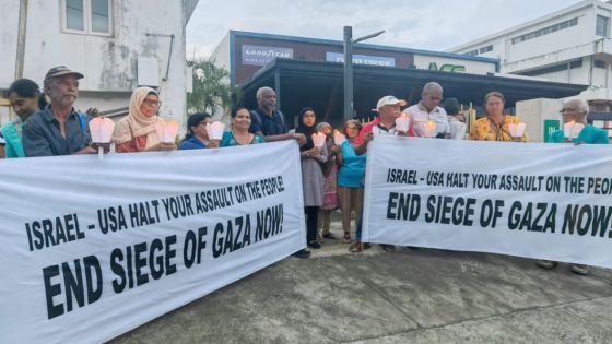 [En images] Veillée de soutien aux Palestiniens : Cassam Uteem appelle à un cessez-le-feu immédiat