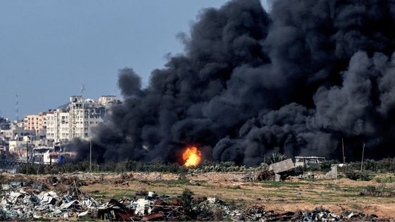 Les efforts s'intensifient en vue d'un cessez-le-feu, combats acharnés à Gaza