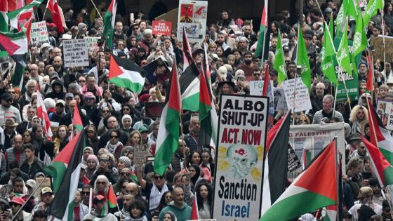 Les religieux catholiques et orthodoxes disent vouloir rester dans la ville de Gaza