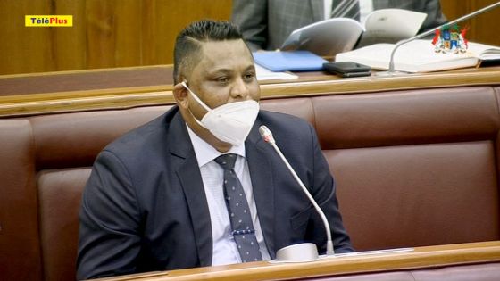 Débats sur le Budget : le ministre Hurdoyal salue «l’efficacité» des fonctionnaires