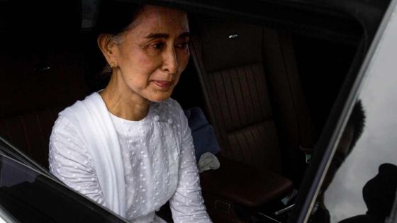 Birmanie: Aung San Suu Kyi placée à l'isolement dans une prison de la capitale