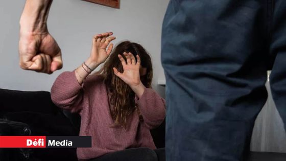 Alexa : «Mo garson ek mo missier tapp mwa coup poing apre pile mo latete lor sali»  