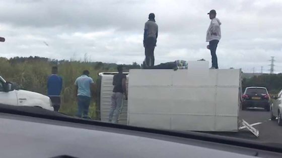 Belle-Rive : un camion fait une sortie de route