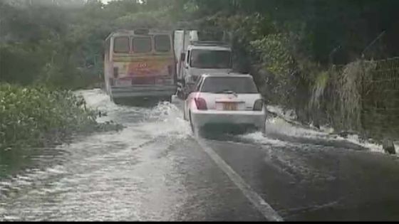 Bras-d’Eau : la route sous les eaux