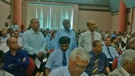 Walk-out des médecins spécialistes 