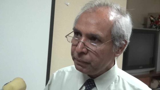 Double pratique des médecins spécialistes : Anwar Husnoo affirme qu’il faut revoir le système