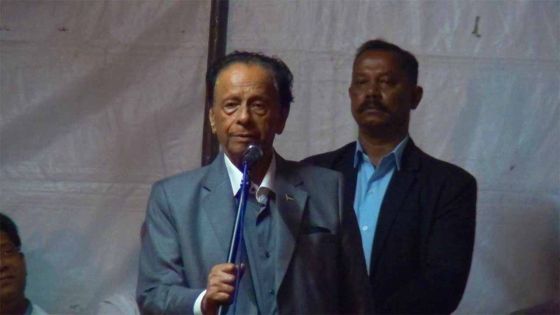 «Eski choix la dificil entre Pravind et Navin ?», demande SAJ