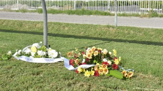 Chute tragique du jockey Juglall : dépôt de gerbes au Champ de Mars