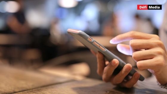 Singapour va renforcer l'interdiction des téléphones portables dans ses écoles