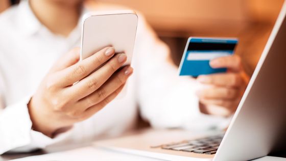 Services bancaires : le nombre de transactions sur mobile en forte hausse