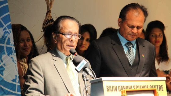 Politique: Les émouvants sanglots de SAJ