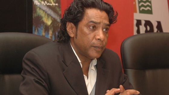 Nando Bodha sur le transport gratuit: «Nous voulons plus de contrôle et de transparence»