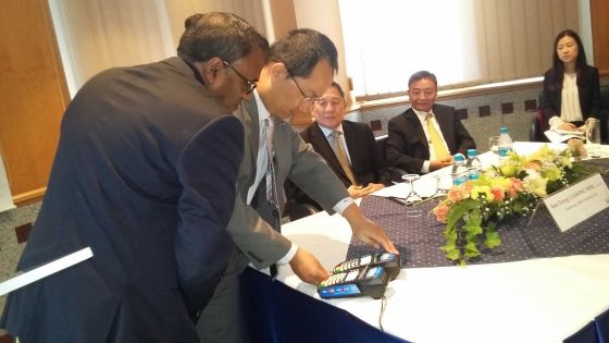 Services bancaires: Les guichets de la SBM acceptent toutes les cartes UPI