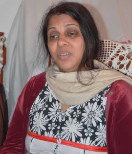 Un arbre s’effondre sur une voiture et tue Kamlesh - Babita, la mère: «J’ai perdu mon trésor»