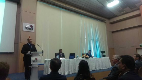 Étienne Sinantambou: «Nous avons presque éradiqué la pauvreté extrême»