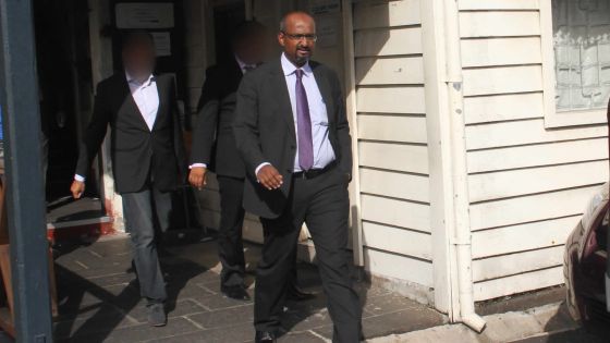 Airway Coffee: Pazhany Thandarayan claque la porte