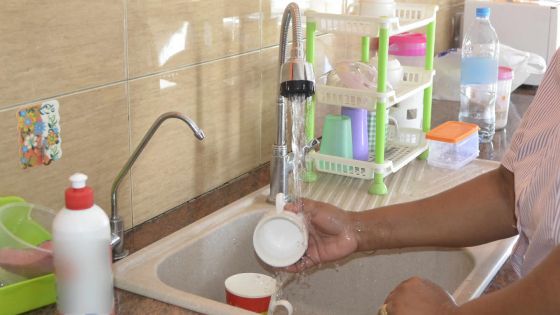 Une hausse des tarifs d’eau inévitable, selon Ivan Collendavelloo